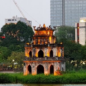 Storbyferie med en tur til Halong Bay